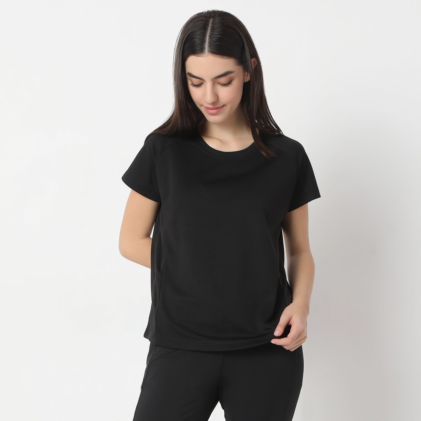 High-Performance Solid Active Tee – Breathable, Lightweight, and Ideal for Workouts and beyond