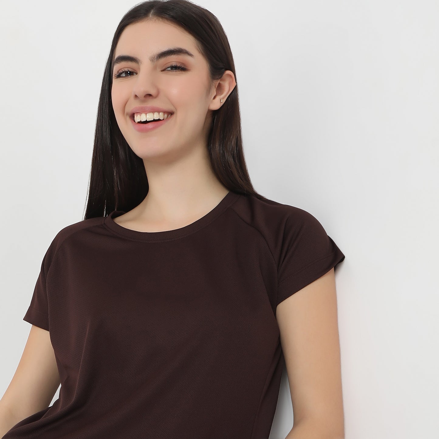 High-Performance Solid Active Tee – Breathable, Lightweight, and Ideal for Workouts and beyond