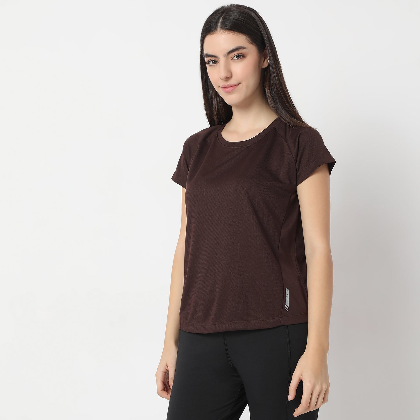 High-Performance Solid Active Tee – Breathable, Lightweight, and Ideal for Workouts and beyond