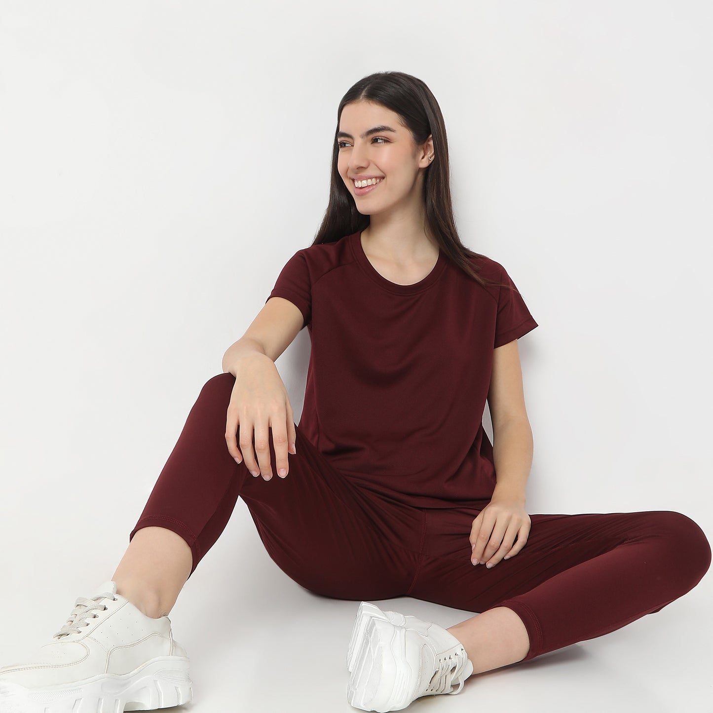 High-Performance Solid Active Tee – Breathable, Lightweight, and Ideal for Workouts and beyond